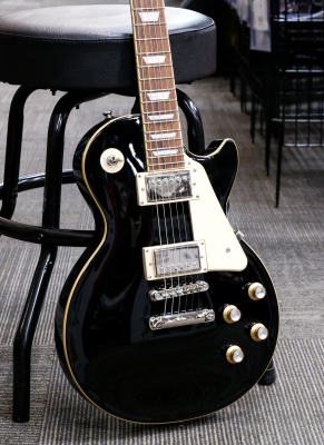 ギター Epiphone Les Paul Standard 60s Ebony LES PAUL STANDARD 60S EBONY ELECTRIC GUITAR | Tom Lee Music